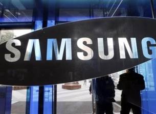 Samsung ще добави скенери за отпечатъци и към по-евтините си смартфони