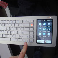 Компютър в клавиатура от ASUS