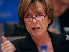 ЕС се готви да санкционира България заради високите цени на мобилните разговори