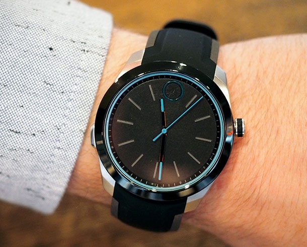 HP пуска умен часовник с Movado