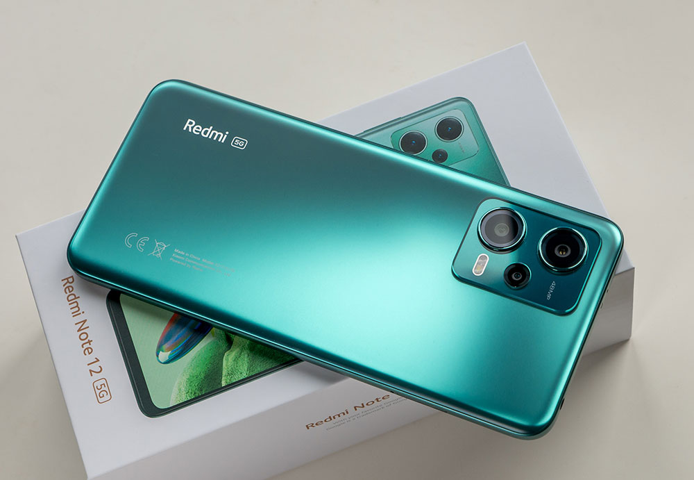 РЕВЮ: Xiaomi Redmi Note 12 5G има приятен дизайн и ярък дисплей