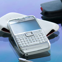 Продажбите на смартфони се увеличават значително