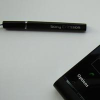 Sony Ericsson Idou ще се продава със стилус?