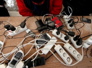 ЕС отново мисли за универсално мобилно зарядно