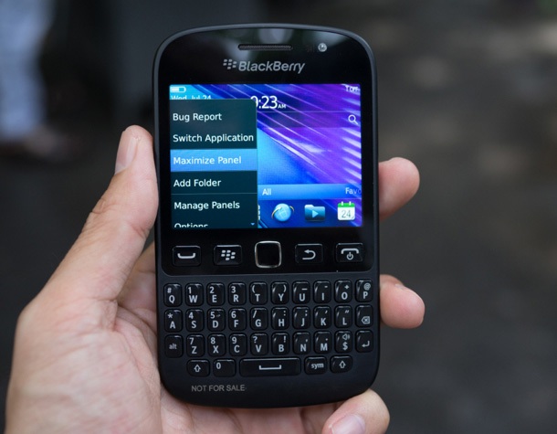 Появи се и видео на BlackBerry 9720