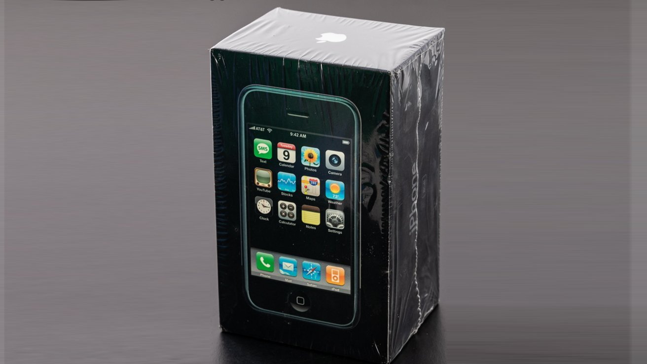 Неотварян iPhone от 2007 се продаде за над 63 000 долара