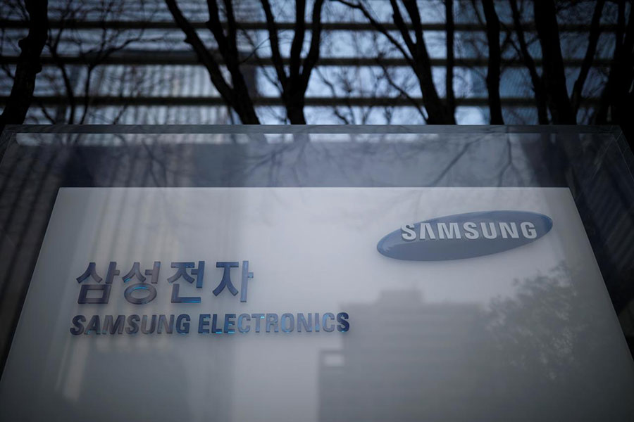 Samsung може да продаде повече бройки от Galaxy Z Fold2