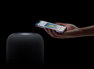 Множество говорители HomePod отговарят едновременно на команди към Siri