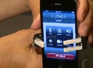 Тестове потвърждават проблема с антената на iPhone 4