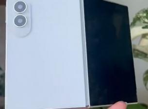 Макет разкрива дизайна на Galaxy Z Fold8 Wide