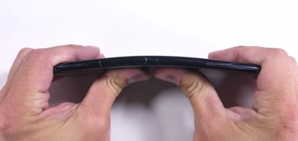 Xperia XZ Premium е най-издръжливият модел на Sony в тестовете на JerryRigEverything