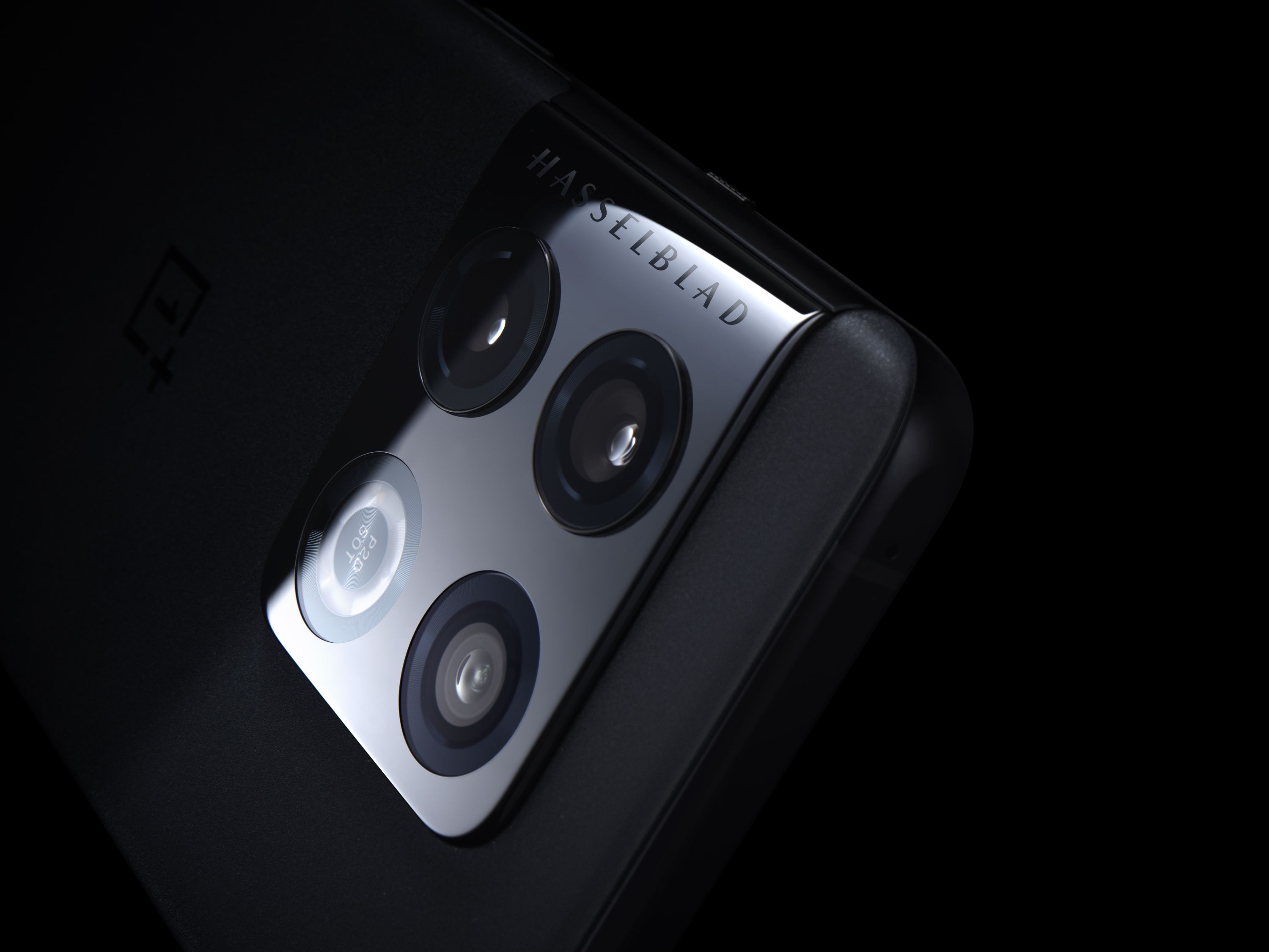 Семпли показват възможностите на камерата на OnePlus 10 Pro