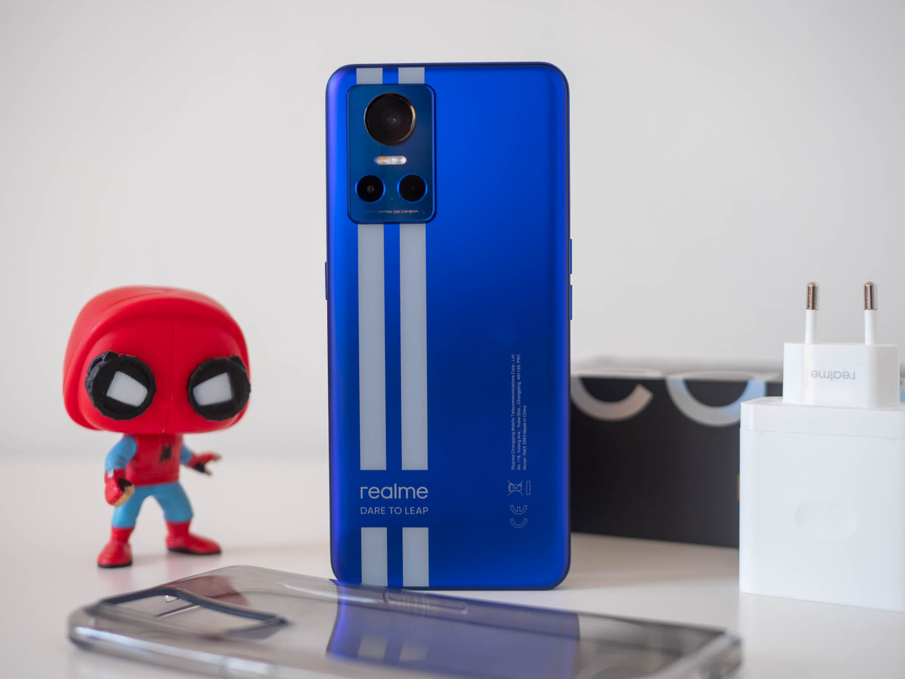 РЕВЮ: Realme GT Neo3 150W навлиза в друга категория