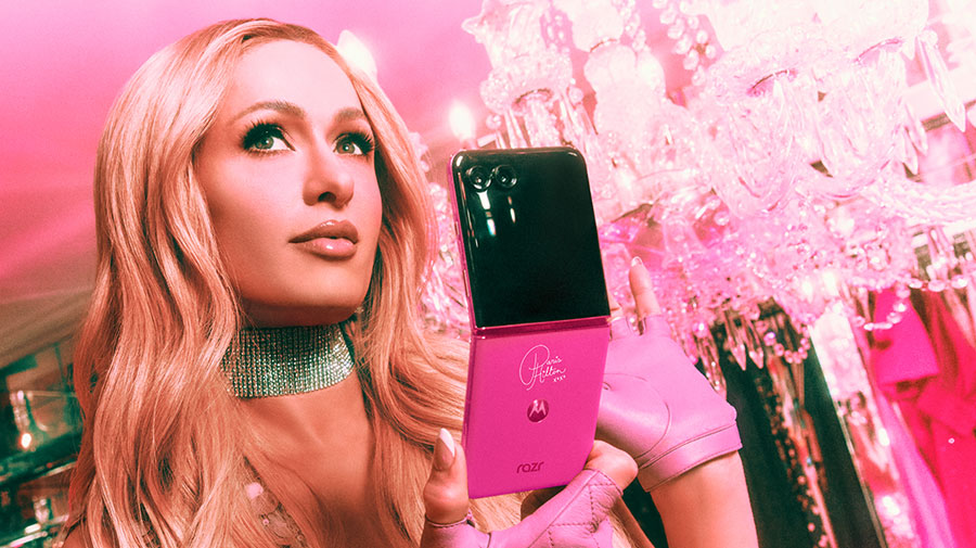 Motorola пуска версия на Razr+ с Парис Хилтън