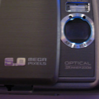 Samsung G800 - 5 МР камера с 3х увеличение