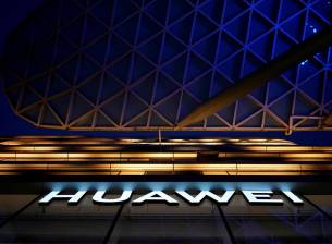 Американските компании отново ще могат да работят с Huawei