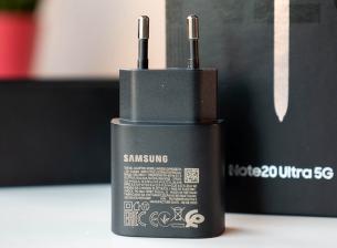 Samsung подготвя зарядно с мощност 65W