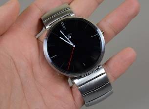 Bluetooth SIG разкри потенциален наследник на Motorola Moto 360