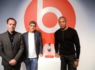 ЕС ще се произнесе за сделката между Apple и Beats на 30 юли