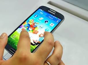 Приложение в устройствата Samsung Galaxy дава достъп до потребителската информация