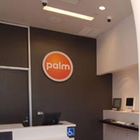 Още за магазините на Palm