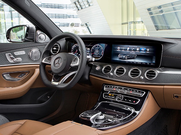 Телефоните се превръщат в ключ за автомобила с нов терминал на Continental