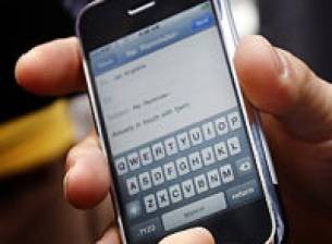 Потребителите на iPhone са най-щастливи от избора си на телефон