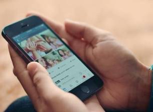 Видео показва как Facebook помага на незрящите потребители