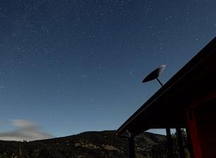 След призив на Украйна Мъск активира сателитите на Starlink над страната