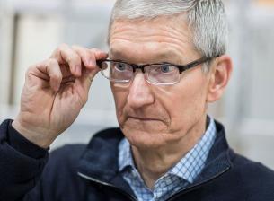 Тим Кук потвърди, че Apple от години разработва генеративен ИИ