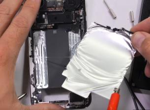 Ето как изглежда iPhone Air отвътре