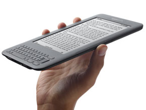 Amazon променя името на предишния Kindle на Kindle Keyboard