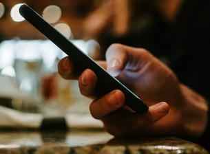 Внесоха законопроект за прекратяване на договор с мобилен оператор без неустойка