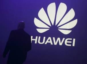 През миналата година Huawei е доставила 153 милиона смартфона
