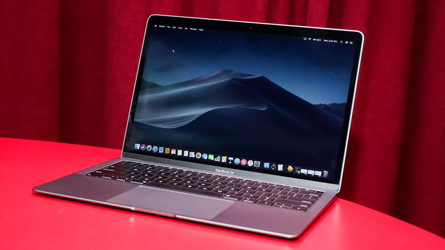 Apple ще замени безплатно батериите на тези лаптопи MacBook Pro