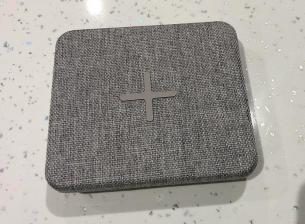 Новото безжично зарядно на IKEA включва батерия