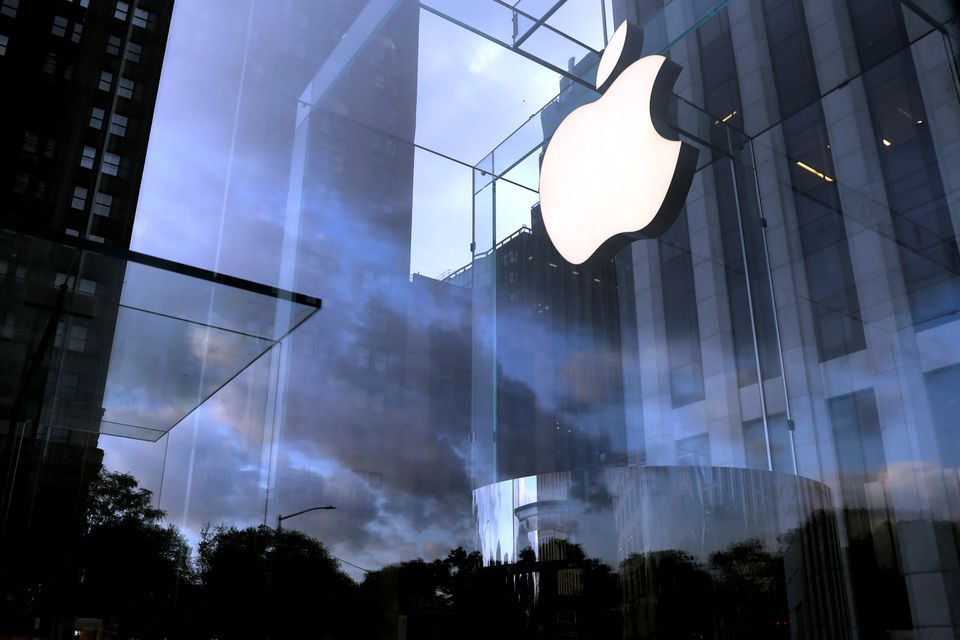Apple и Ericsson прекратиха патентните спорове