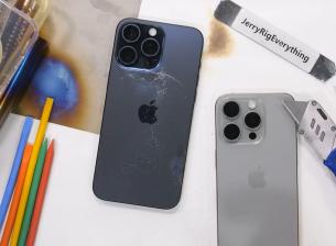 Ето как се справя iPhone 15 Pro Max с тестовете на JerryRigEverything