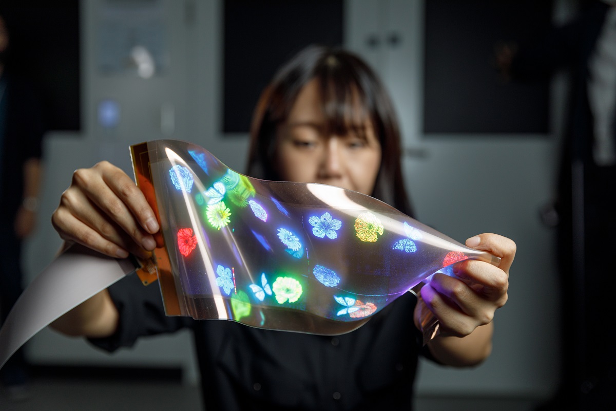 LG Display показа разтягащ се екран