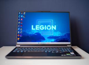 РЕВЮ: Lenovo Legion Slim 7i (Gen 8) постига баланс между мощност и комфорт