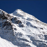 Първият мобилен разговор от Еверест вече е факт