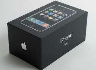 Китайски потребители съдят Apple заради рециклирани телефони iPhone