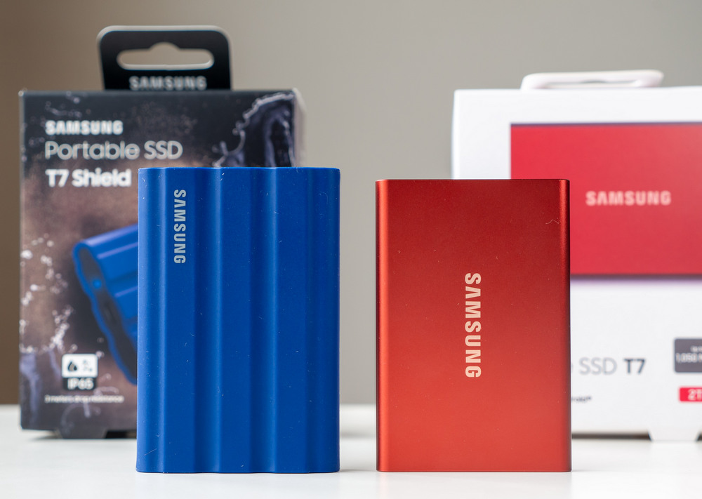 РЕВЮ: Samsung T7 и T7 Shield са бързи и компактни SSD устройства