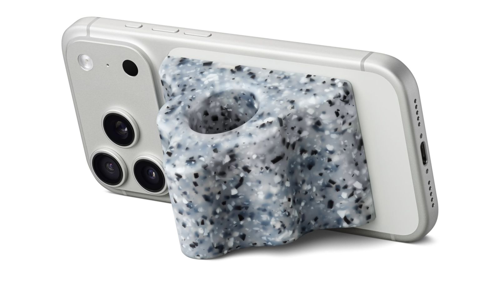 Apple пусна още един лимитиран аксесоар за iPhone