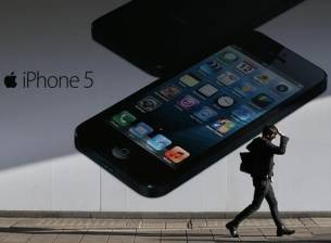 Разработчик: Оператори ограничават скоростта на пренос на данни за iPhone