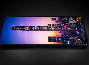 Motorola moto edge X30 ще има вградена под екрана селфи камера