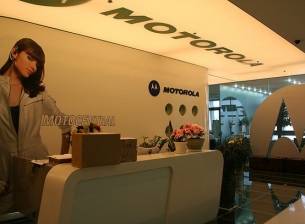 Служител на Motorola в Корея обвинен за издаване на търговски тайни