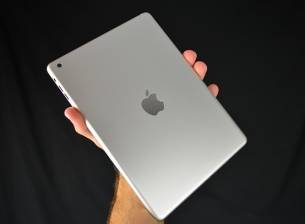Още снимки на новия iPad с настоящия модел