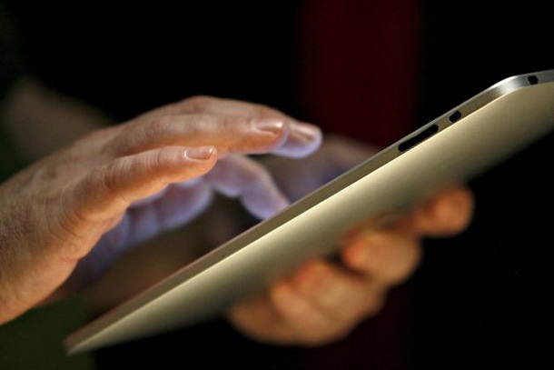 Производството на дисплеите за новия iPad Air ще започне този месец