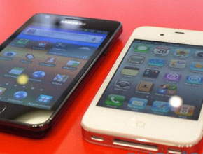 Apple иска лицензионни такси от Motorola и Samsung